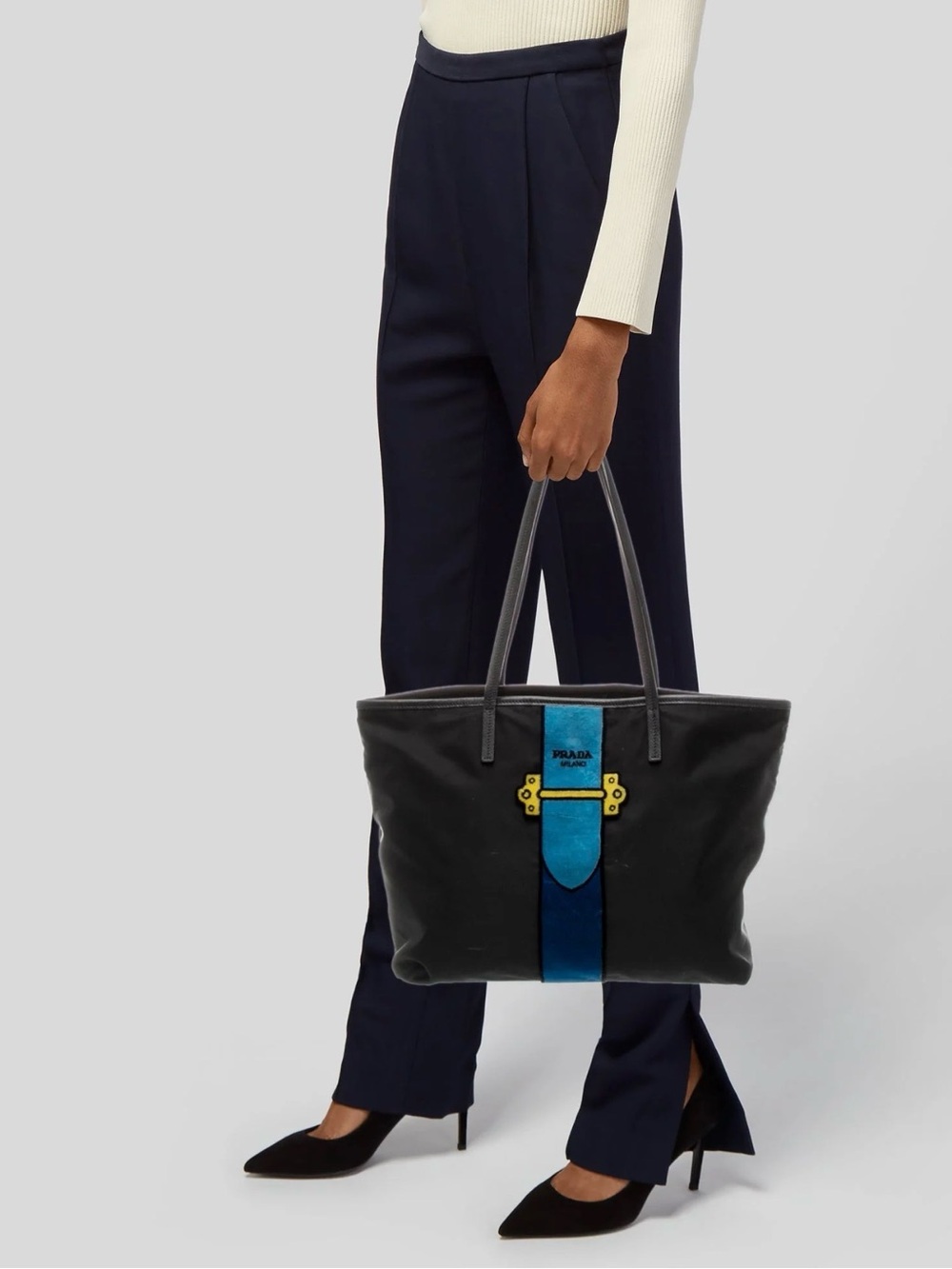 Prada Tessuto Nylon Ricamo tote bag - Picture 2 of 16